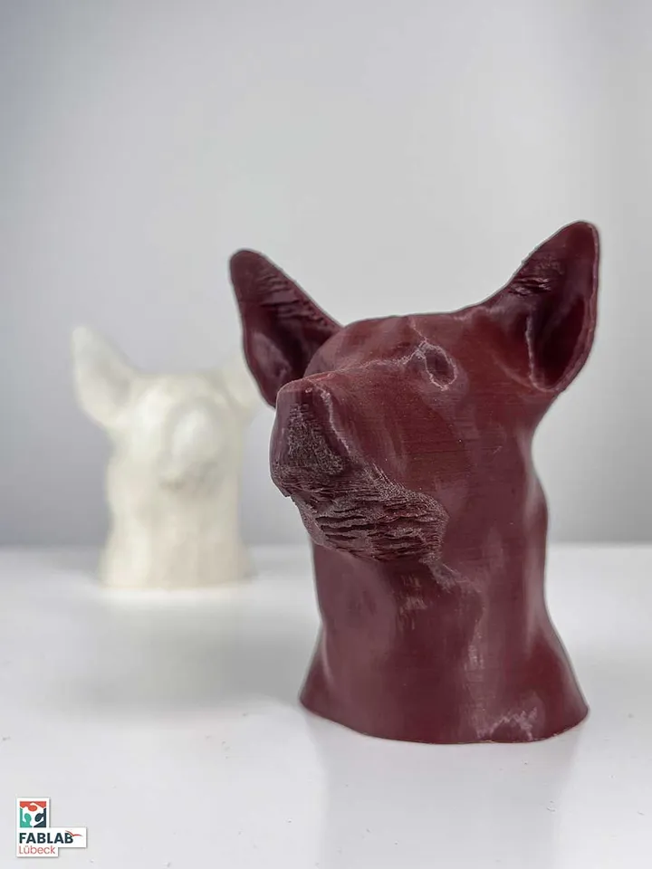 Ein gedruckter Hundekopf aus PLA