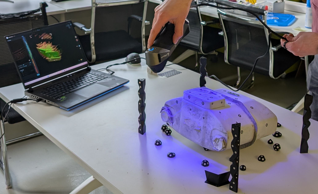 CR-Raptor1 CR-Raptor1